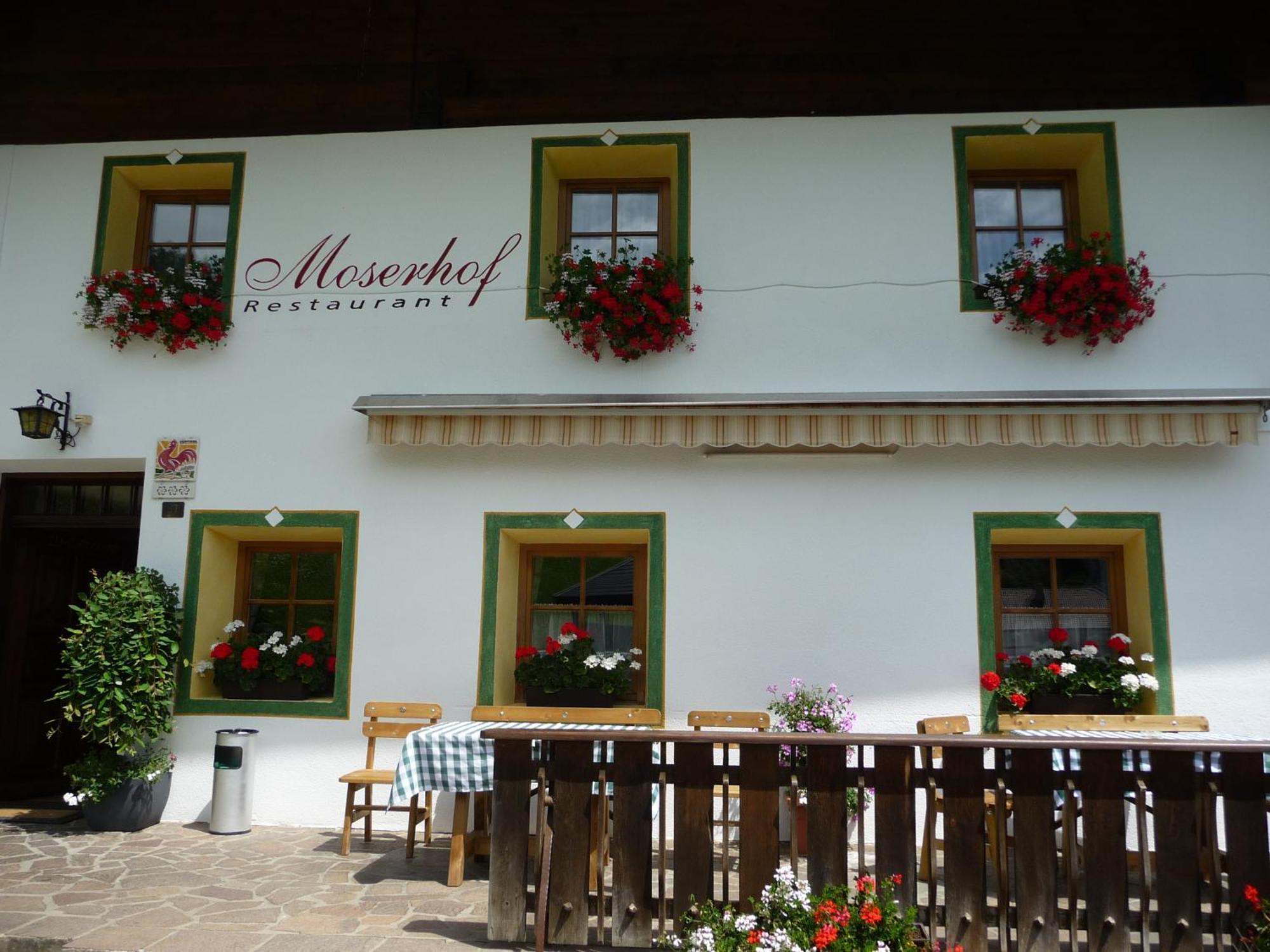 Berggasthaus Agritur Moserhof Braies  Bagian luar foto