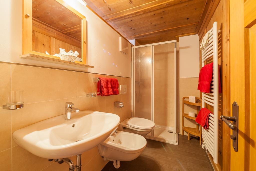 Berggasthaus Agritur Moserhof Braies  Bagian luar foto